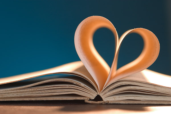 Liebesroman - Buch mit Herz